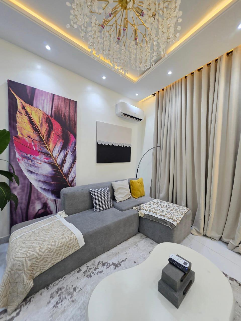Luxury One Bedroom Apartment with pool and gym.. photo 3