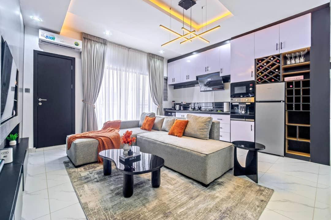 Experience maximum comfort in our modern 1/2 bedroom city view apartment with a PS5, swimming pool, gym and 2 spacious balconies photo 5