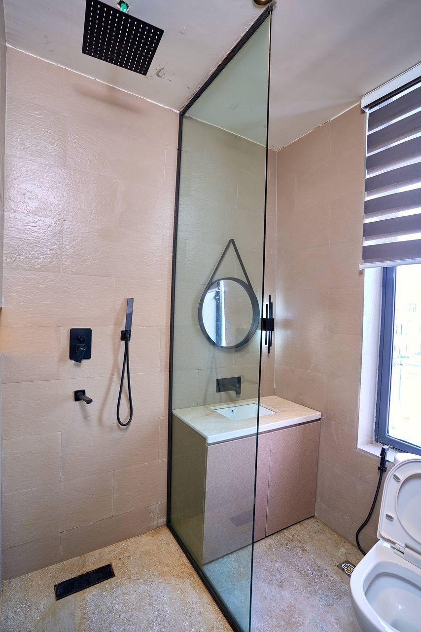 2-Bedroom Apartment with a Pool and PS5❕