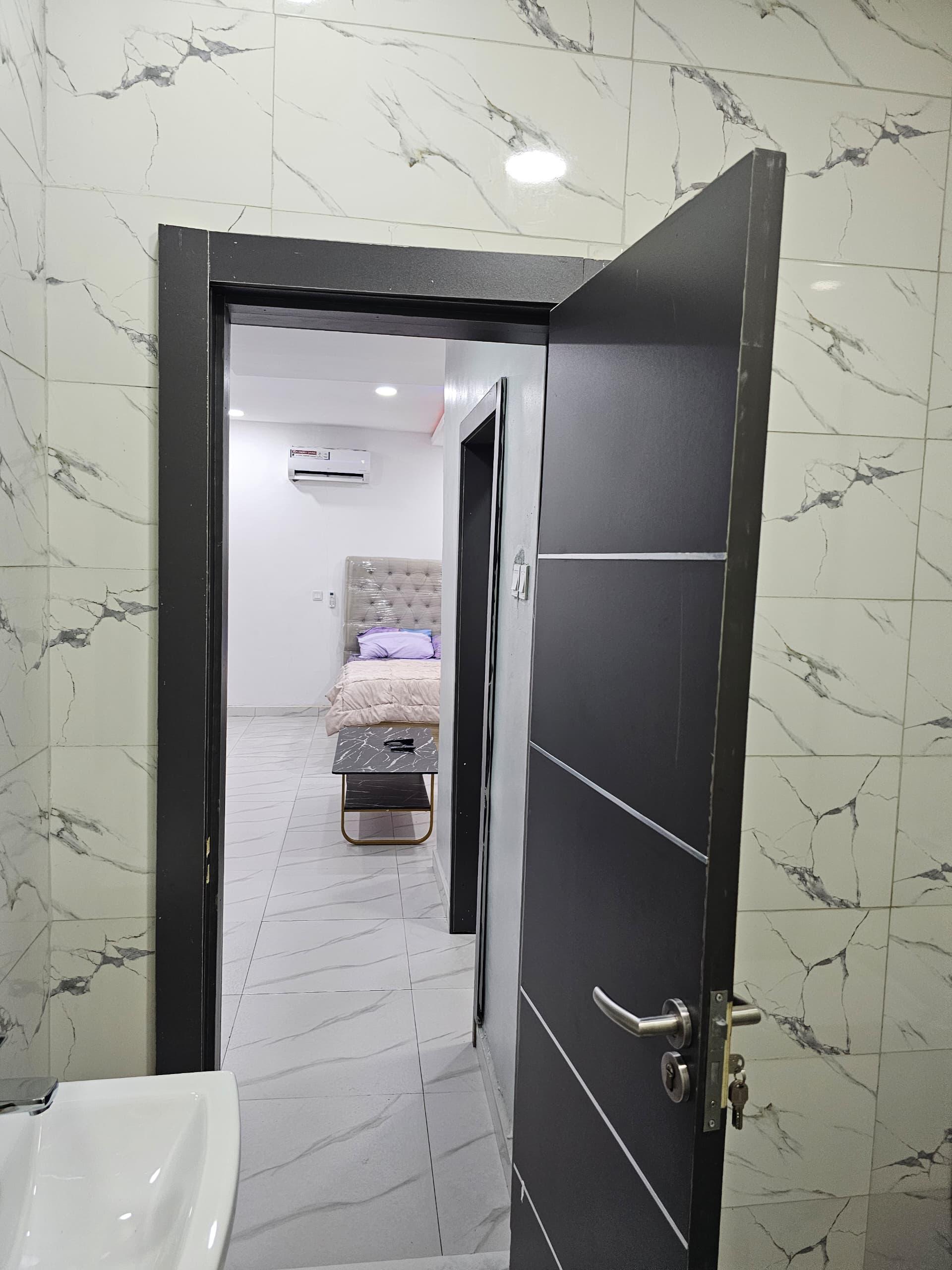 Studio apartment with pool in ikeja photo 4
