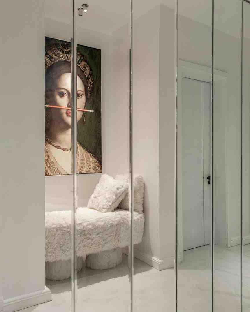 ALL WHITE 2 BED SMART HOME APARTMENT photo 3